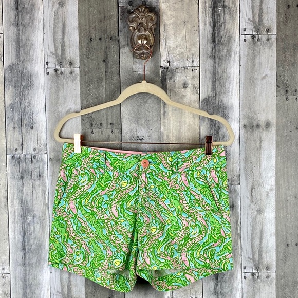 Lilly Pulitzer Pants - Lilly Pulitzer The Callahan Short 2 Chomp Gator